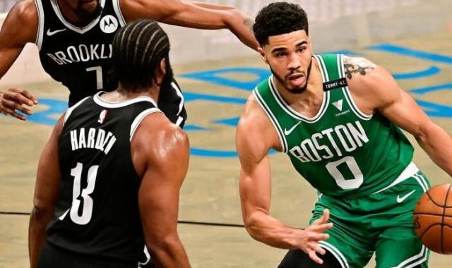 塔图姆孤掌难鸣！绿军反击指望沃克还魂？