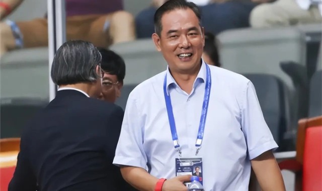 张军被查！蔡振华太难得：执掌乒协足协羽协+安全落地 守住底线|足球|体坛|中国羽毛球协会|中国乒乓球队|羽毛球_新浪体育_新浪新闻