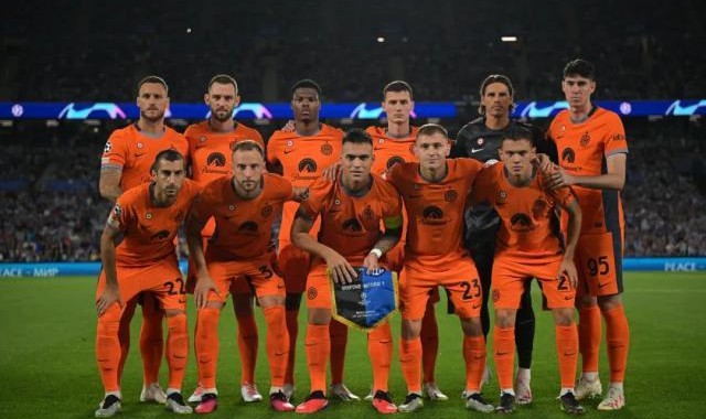 v体育-【欧冠】巴斯托尼送礼劳塔罗绝平，国米1比1皇家社会