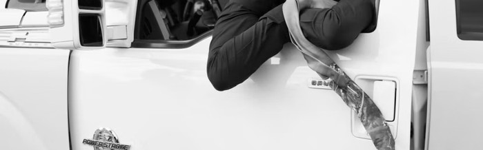 v站-文班登上LOVE杂志：盖帽像毁掉对手的一天 学少林功夫是多年梦想|马刺|圣安东尼奥马刺队|夏洛特黄蜂队|孟菲斯灰熊|文班亚马_新浪体育_新浪新闻