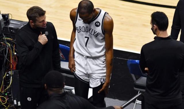 v站体育-伤病专家答疑：今年伤病不算多 詹皇不是普通崴脚